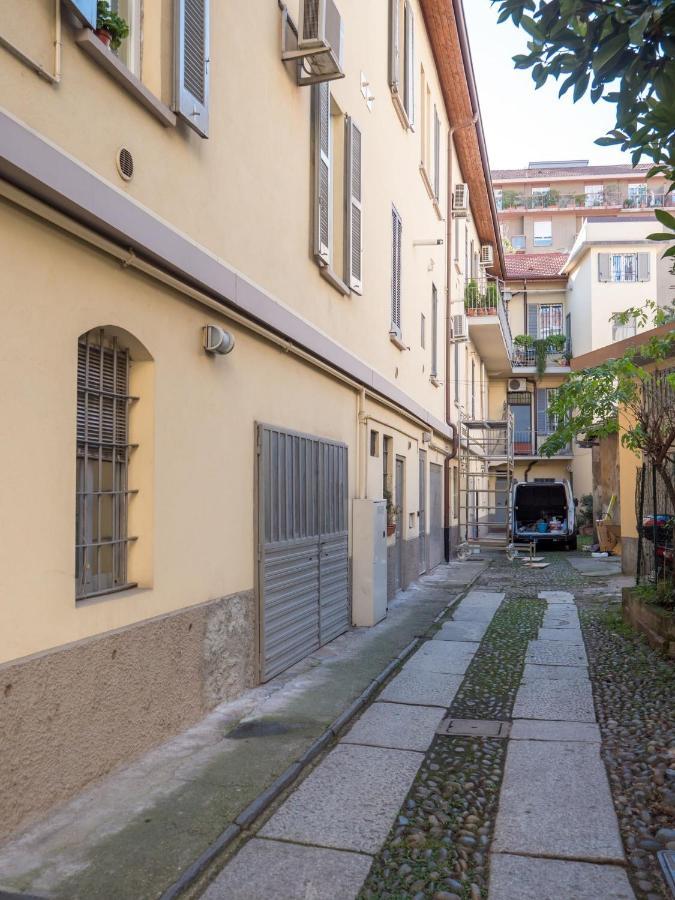 The Best Rent - Studio Nearby Sant'Agostino Metro Milão Exterior foto